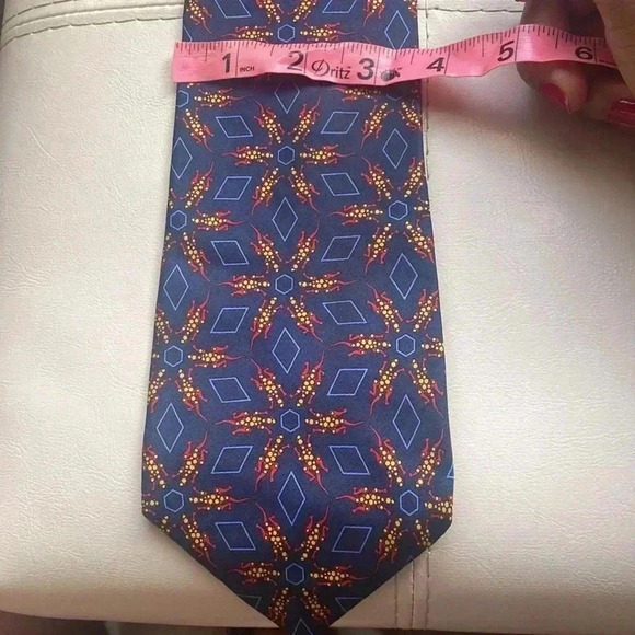 CHRISTIAN DIOR MONSIEUR Mens All Silk Tie - Picture 8 of 8